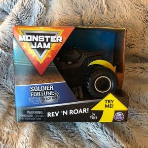 Monster Jam Solider Fortune 2019 Rev ‘N Roar NIP
